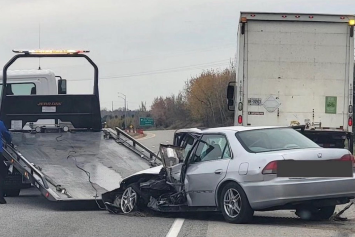 24/7 Emergency Towing in Ottawa—Fast, Reliable, and Always Ready.