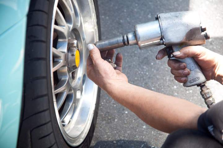 Fast Flat Tire Changes and Repairs Anywhere in Ottawa.